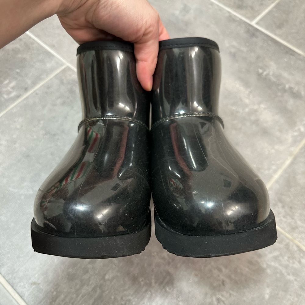 UGG Waterproof Classic Clear Mini - image 9